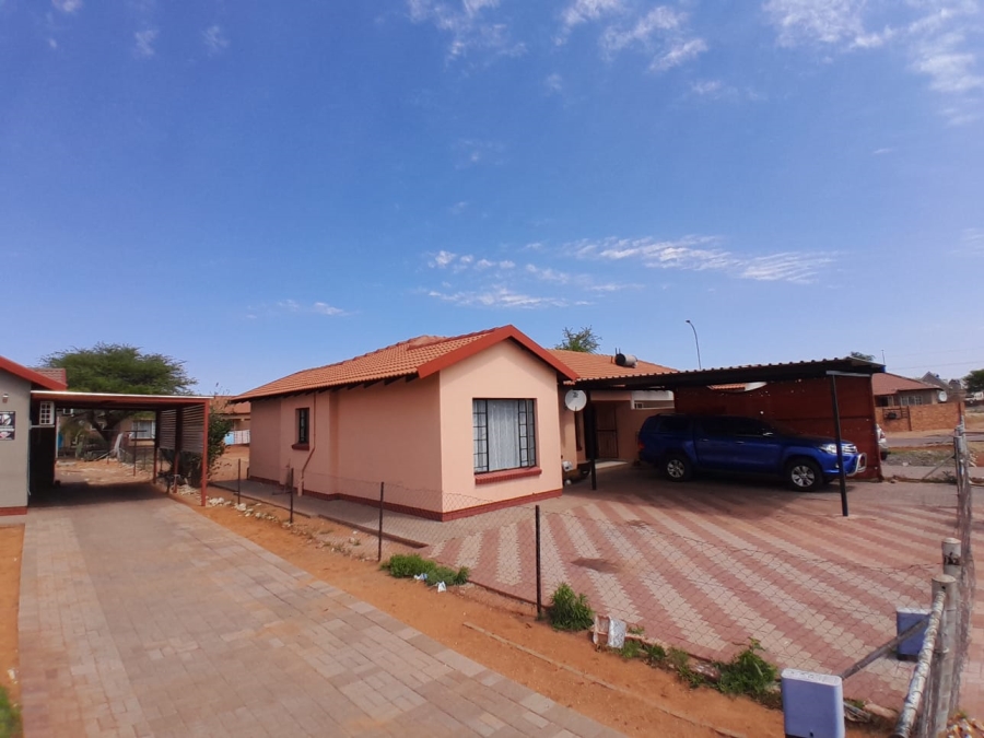 To Let 3 Bedroom Property for Rent in Kathu Northern Cape